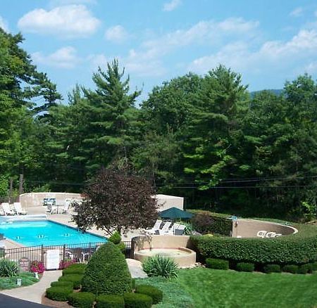 Tall Pines Motel Lake George Exterior photo