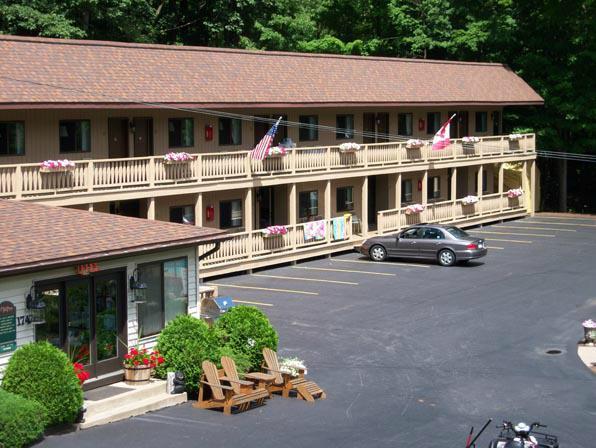 Tall Pines Motel Lake George Room photo
